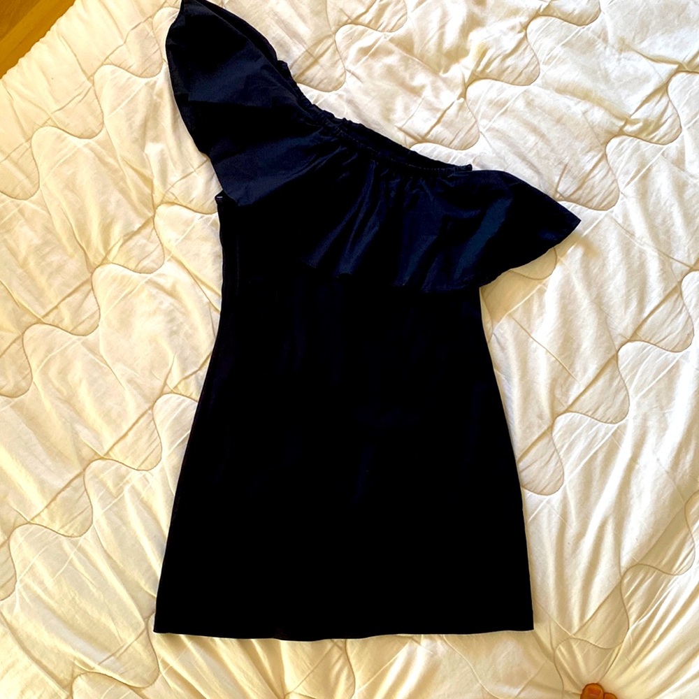 Black cotton one should drill dress